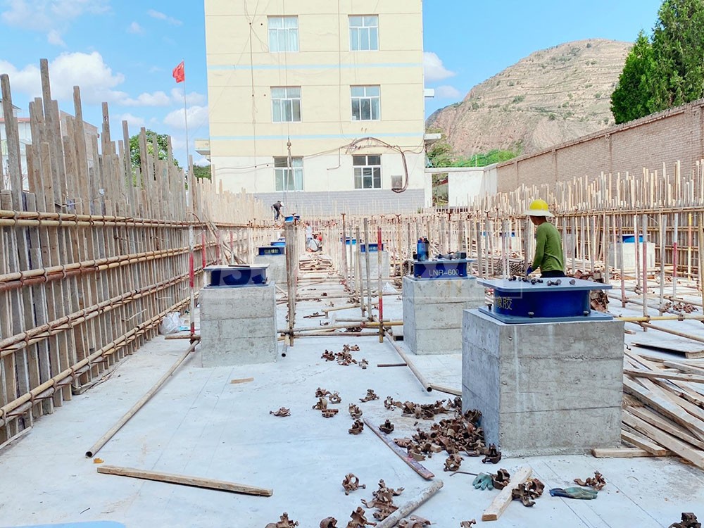 鉛芯橡膠隔震支座 隔震橡膠支座生產廠家 鉛芯減震支座