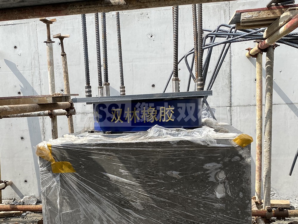 LRB隔震支座900(II型)生產(chǎn)廠家 LNR600隔震支座源頭工廠 建筑隔震支座定做源頭工廠